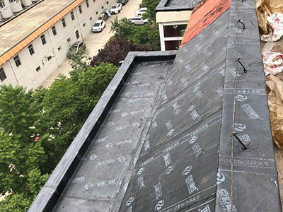 无锡苏州防水公司：屋面防水卷材的渗漏原因分析与修复