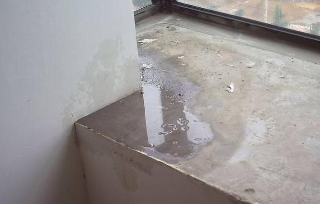 金属屋面檐口渗水应该怎么解决？家用防水涂料这几点一定要注意
